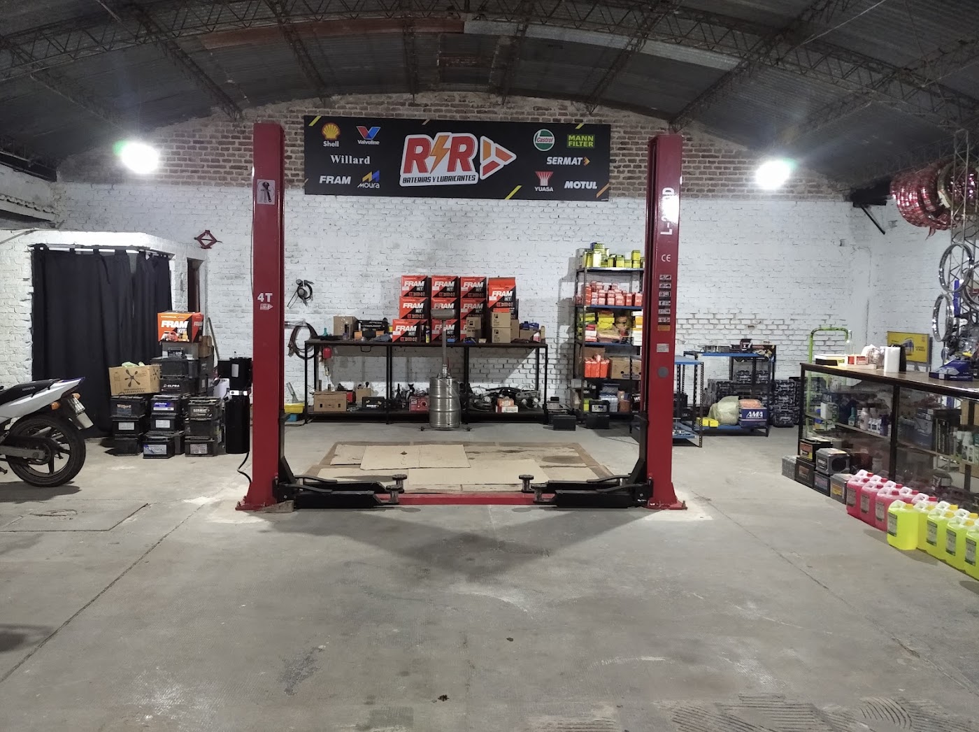 RR Baterias y Lubricantes